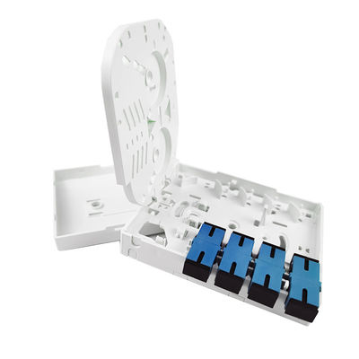 Внутренний 4 ядра UPC пластиковые волоконно-оптические лицевые панели с 100 * 80 * 30 мм размера